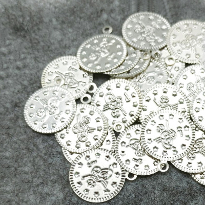 Монетки декоративные серебристые d-15 мм (100 шт.)